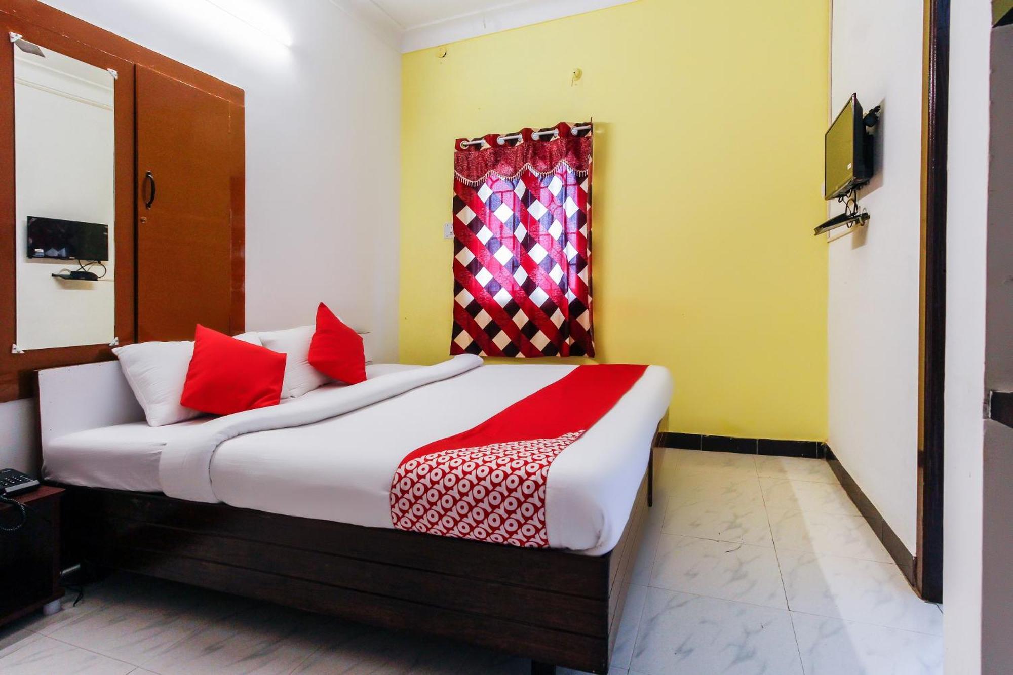 Hotel Lakshmi Narayana Salem Esterno foto