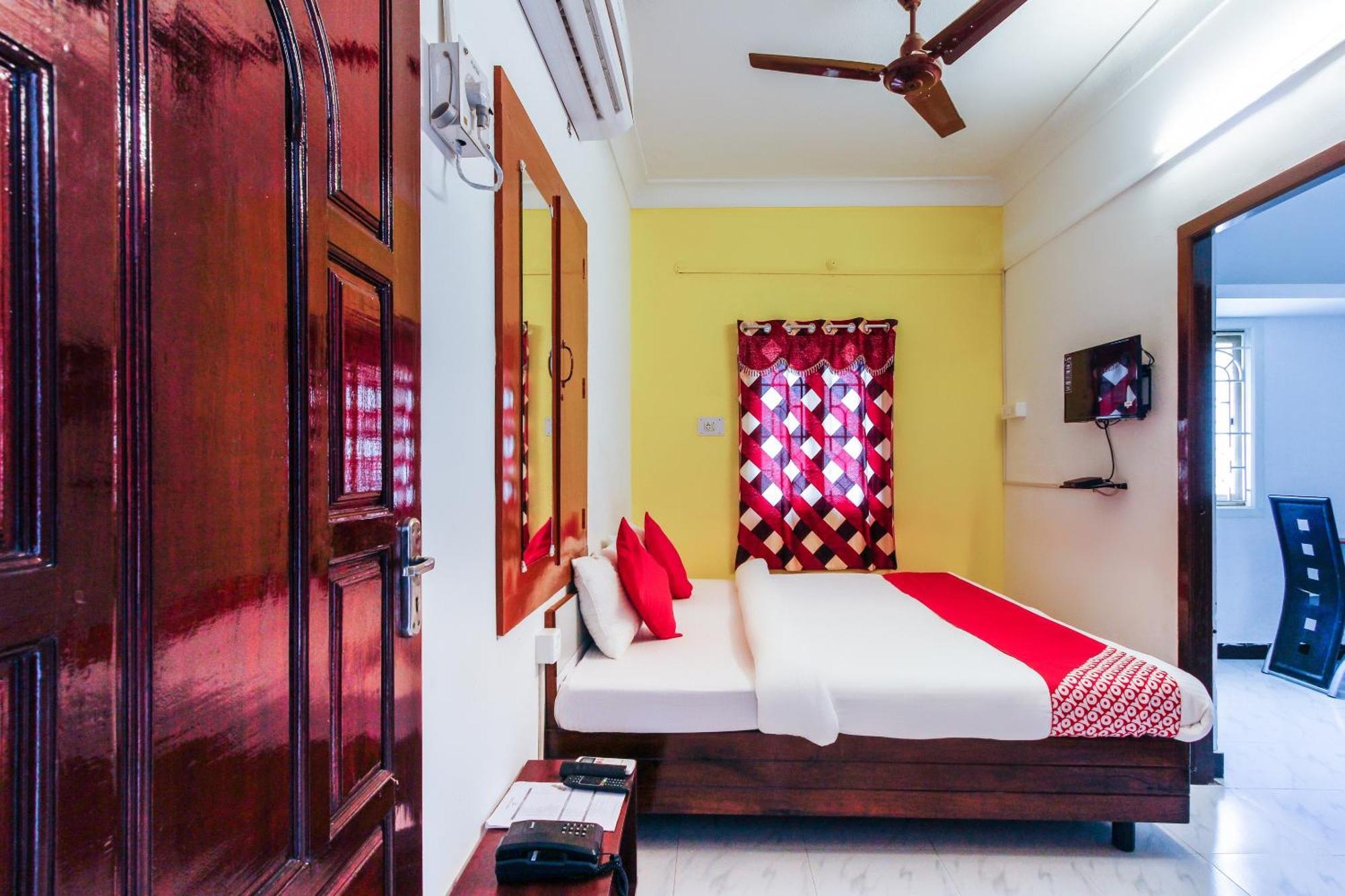 Hotel Lakshmi Narayana Salem Esterno foto