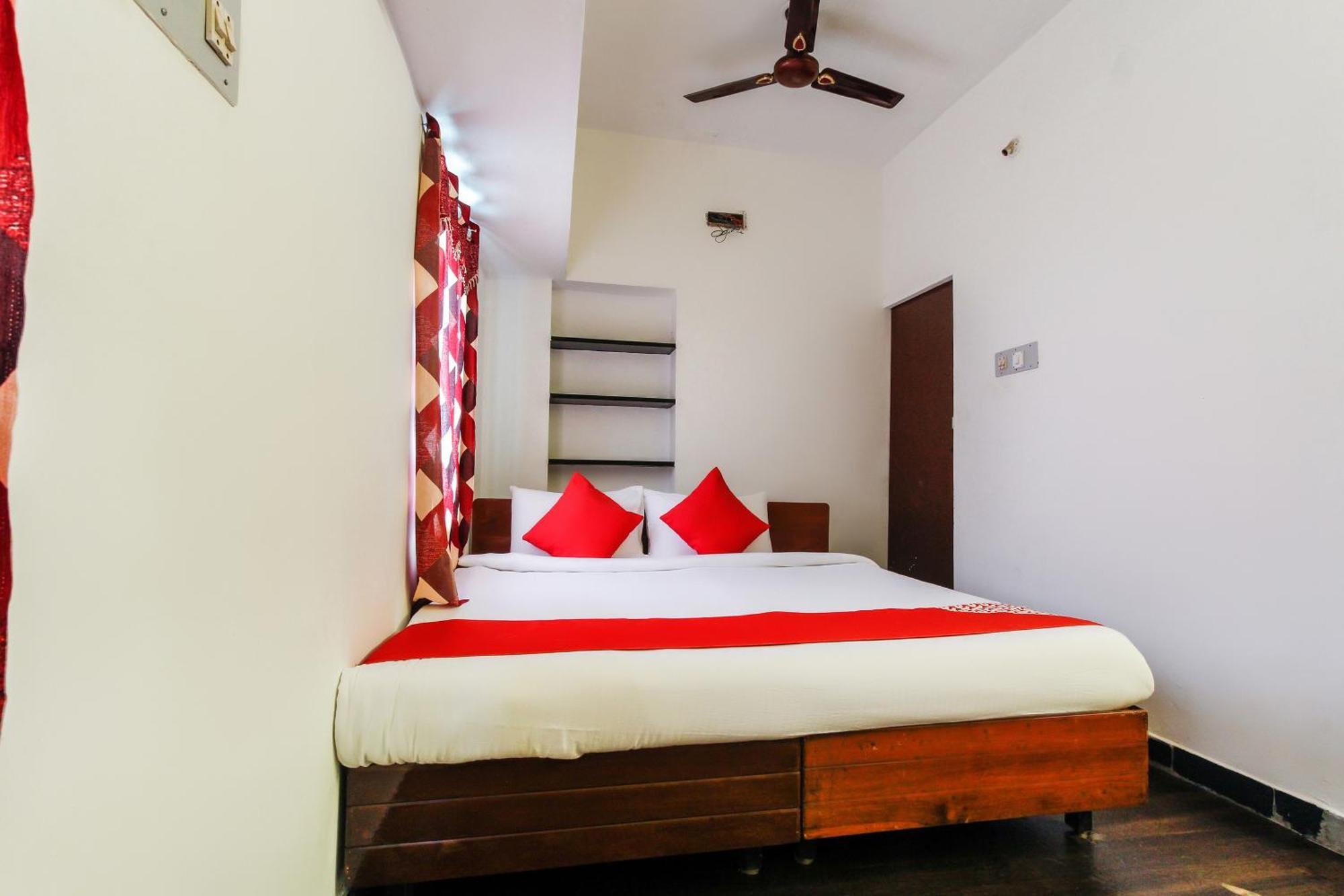 Hotel Lakshmi Narayana Salem Esterno foto